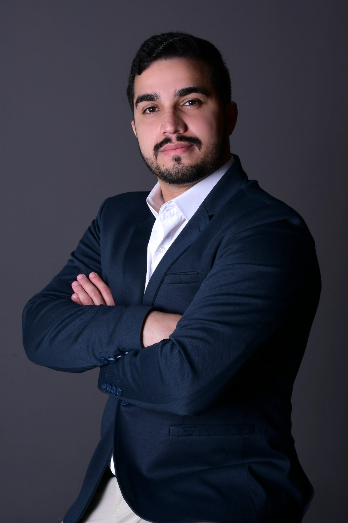 Dr. Felipe Cezar